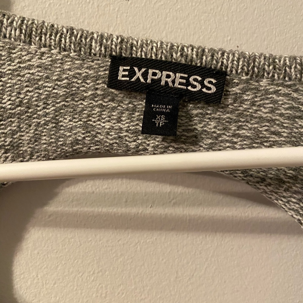 Express Sweater - Picture 2 of 3